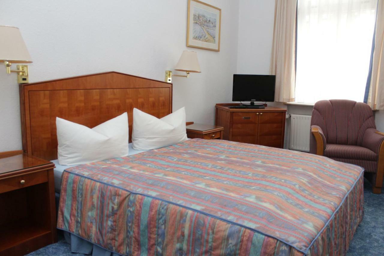 Weinkeller Woelk Hotel Naumburg  Ngoại thất bức ảnh