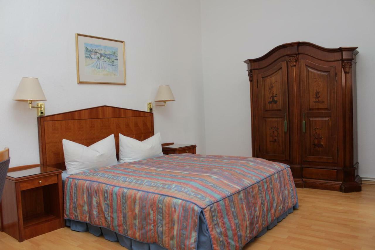 Weinkeller Woelk Hotel Naumburg  Ngoại thất bức ảnh
