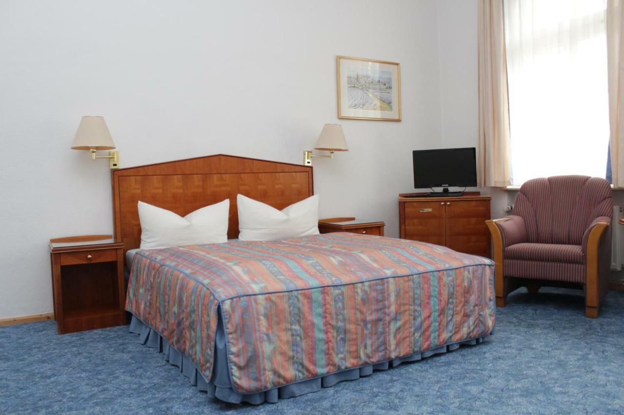 Weinkeller Woelk Hotel Naumburg  Ngoại thất bức ảnh